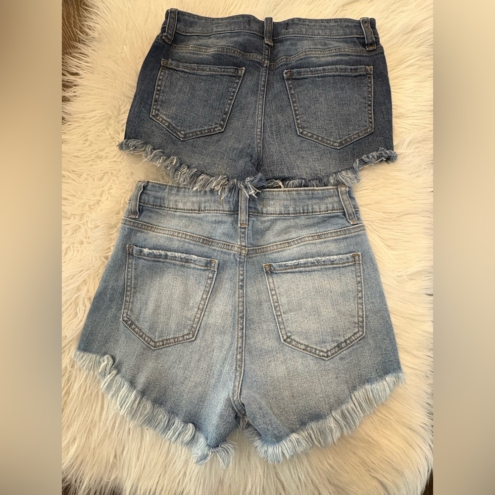 eunina Bundle of 2 Two-Tone Distressed Frayed Hem Denim Shorts (A13) - Picture 2 of 6